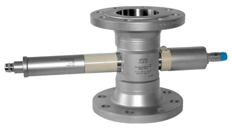 inline saybolt color analyzer with validation filter adapter installed on an ANSI Flange flow cell