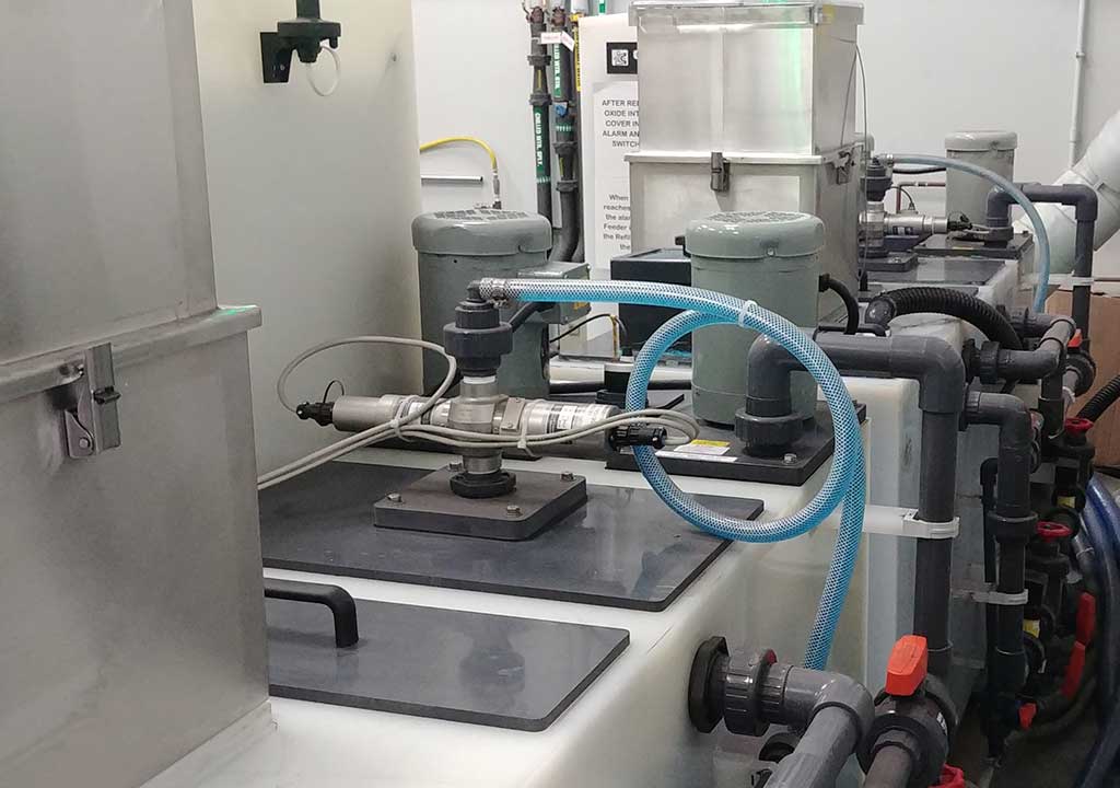 Medición de sulfato de cobre en una solución de recubrimiento con un analizador optek